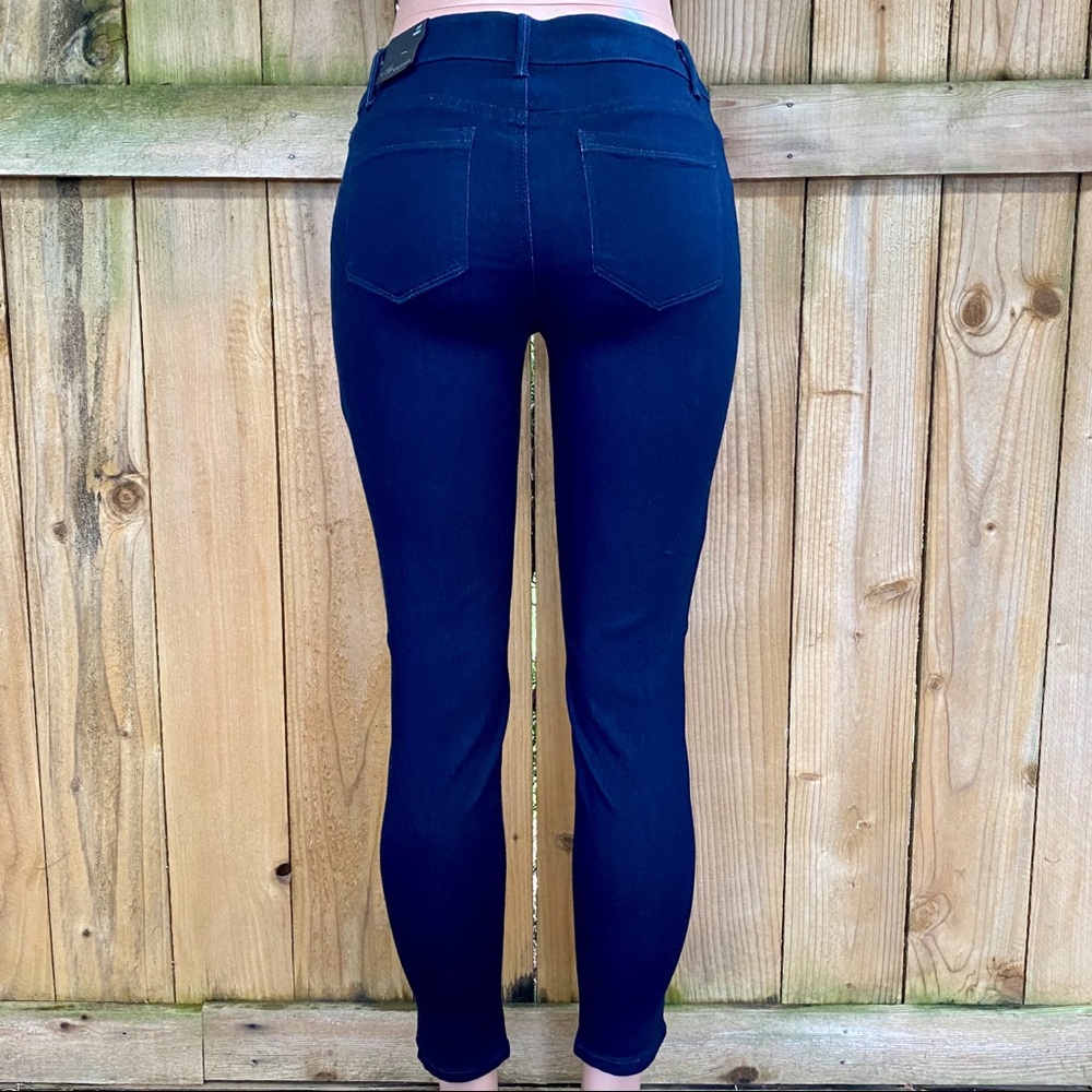 A3 Denim Skinny Ankle Dark Rinse Stretch Jeans NWT - Picture 3 of 8